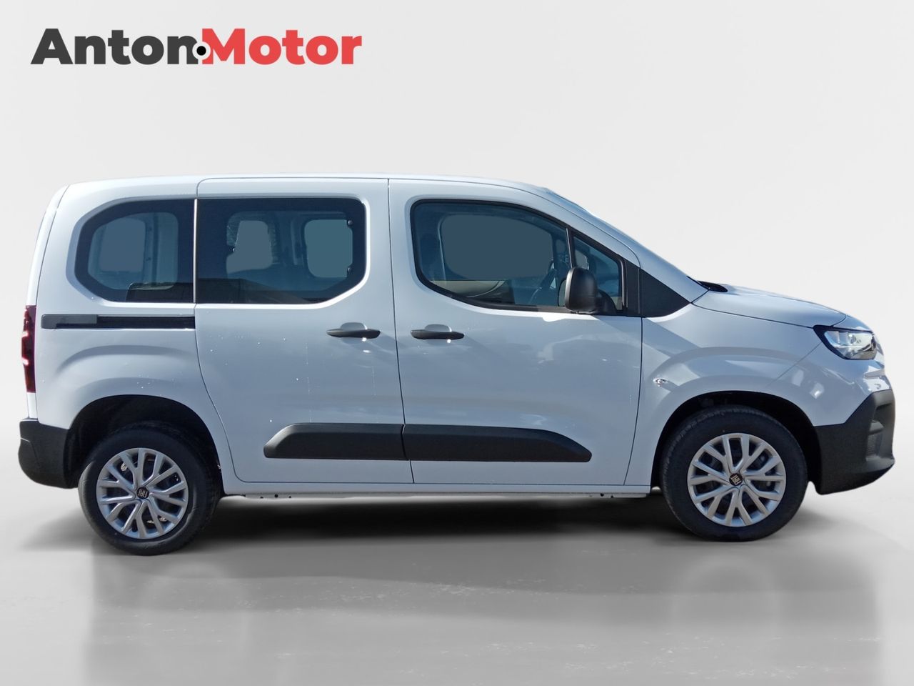 Fiat Doblò SERIES 4 COMBI M DIESEL 100CV MANUAL